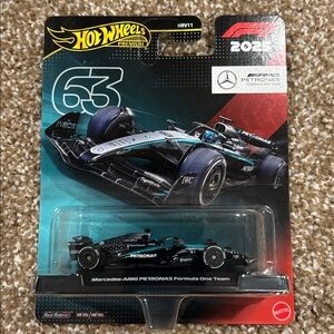 Hot Wheels *NEW* 2026 Premium Formula 1 Mercedes AMG Petronas #63 George Russell